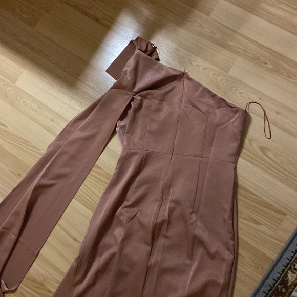 Mauve one shoulder gown - Picture 4 of 6
